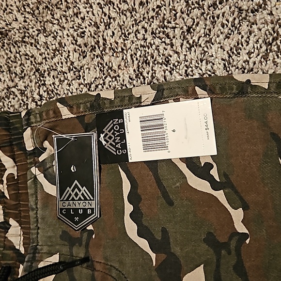 Boys size 6 camouflage pants. New with tag. Canyon club. - Picture 2 of 6